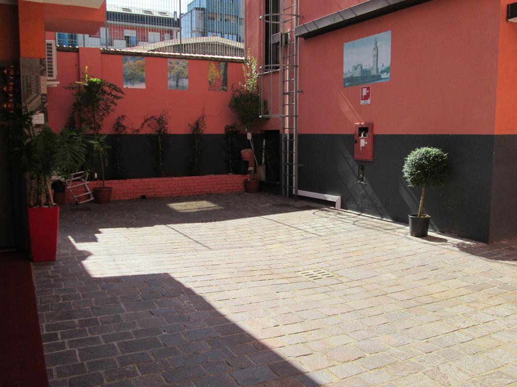 Igiban Hotel Milán Exterior foto